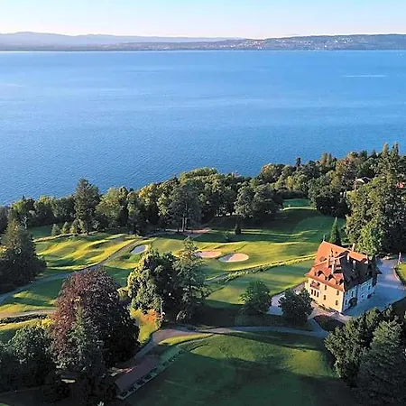 Le Manoir Du Golf B&B