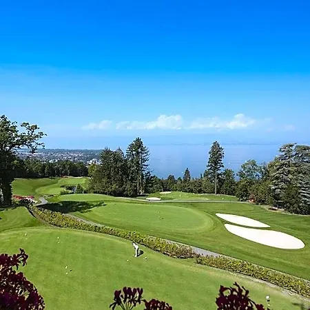 Le Manoir Du Golf 4*