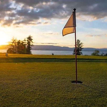 Le Manoir Du Golf 4*