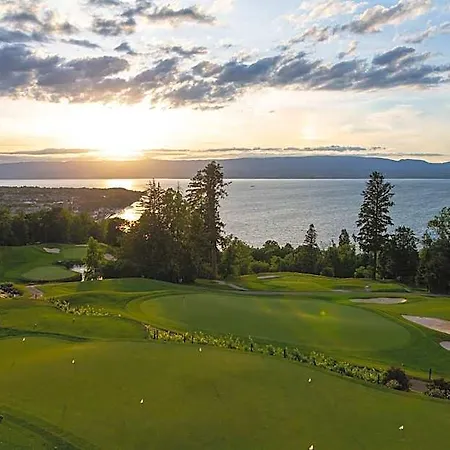 Le Manoir Du Golf 4* 앰파이언레뱅즈