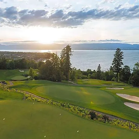 Le Manoir Du Golf 4*