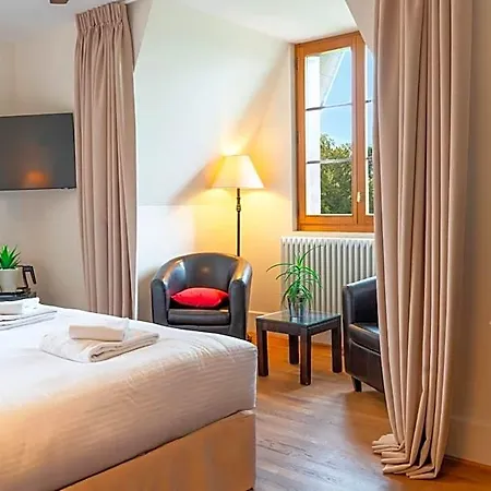 Le Manoir Du Golf B&B