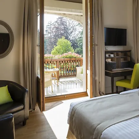 Le Manoir Du Golf Bed & Breakfast *