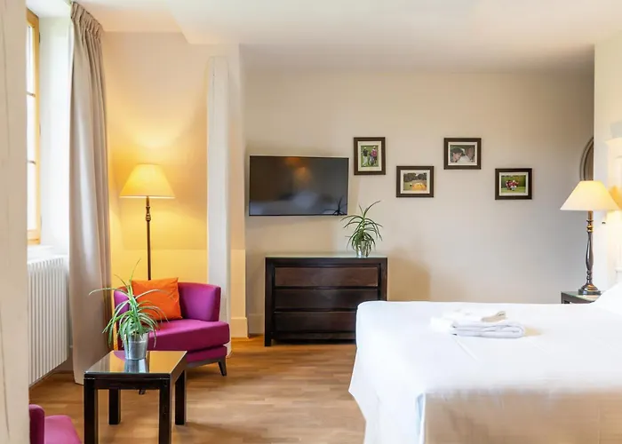 Le Manoir Du Golf Bed & Breakfast 4*