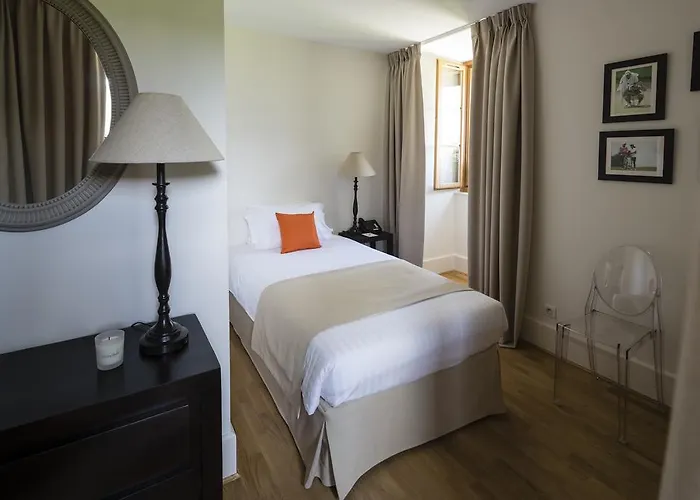 Le Manoir Du Golf Bed & Breakfast Publier