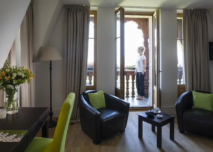 Le Manoir Du Golf Bed & Breakfast