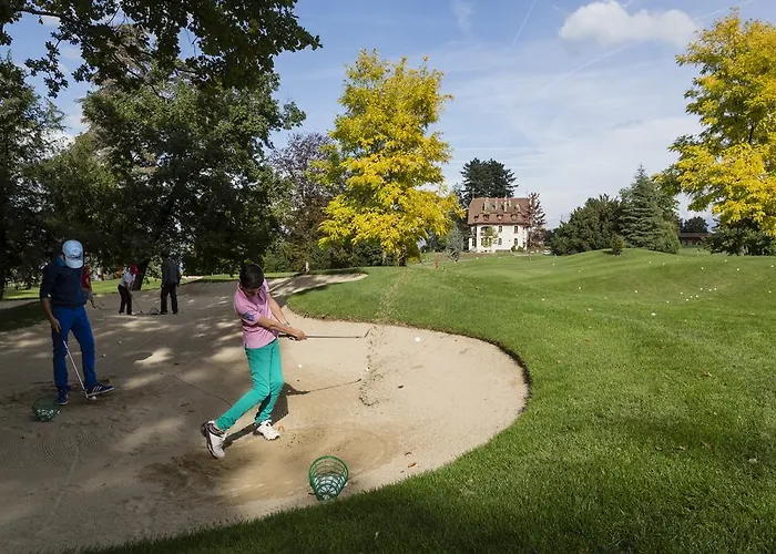 Le Manoir Du Golf 4* Publier